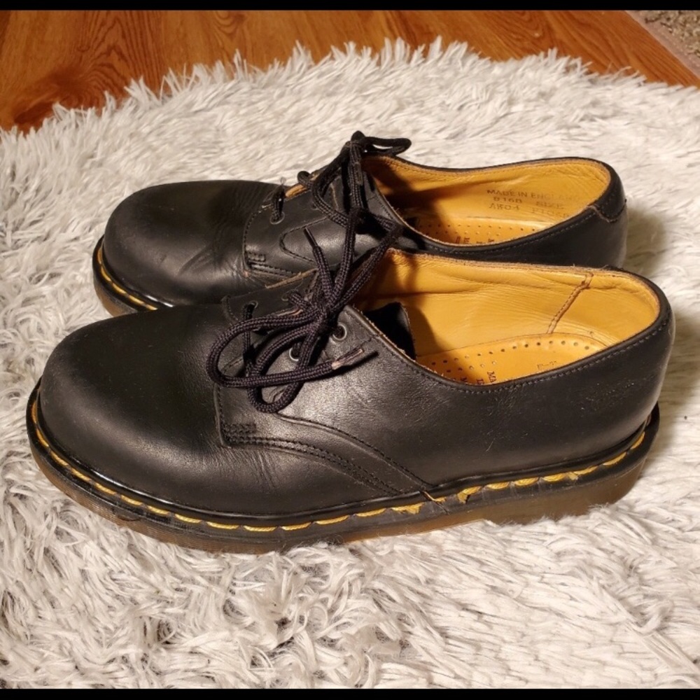 Dr. Marten’s Lace Up 3 Eye Oxford Shoes Sz 5